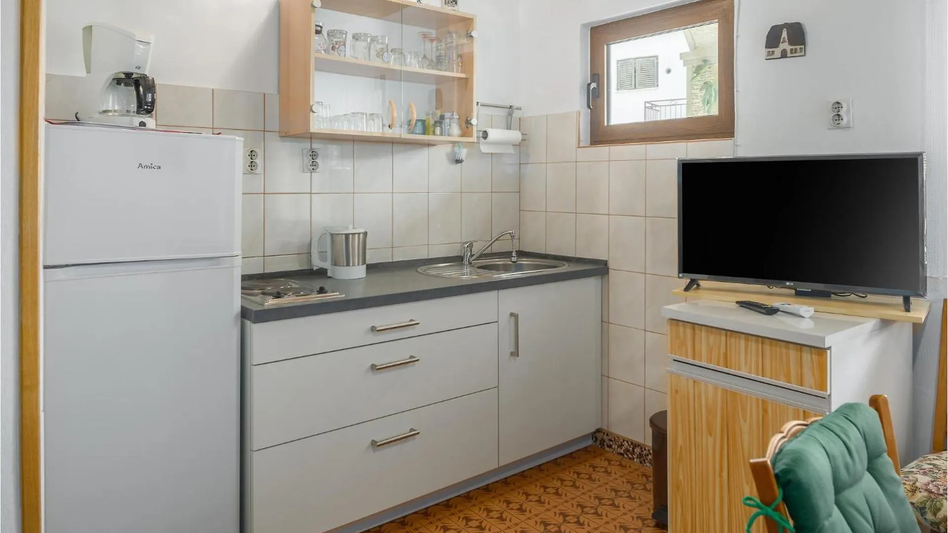 2 Bedroom Amazing Apartment In Poreč 0*,