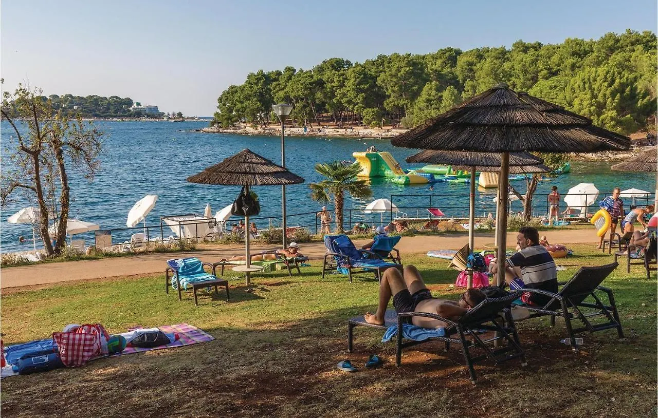 2 Bedroom Amazing Apartment In Porec
