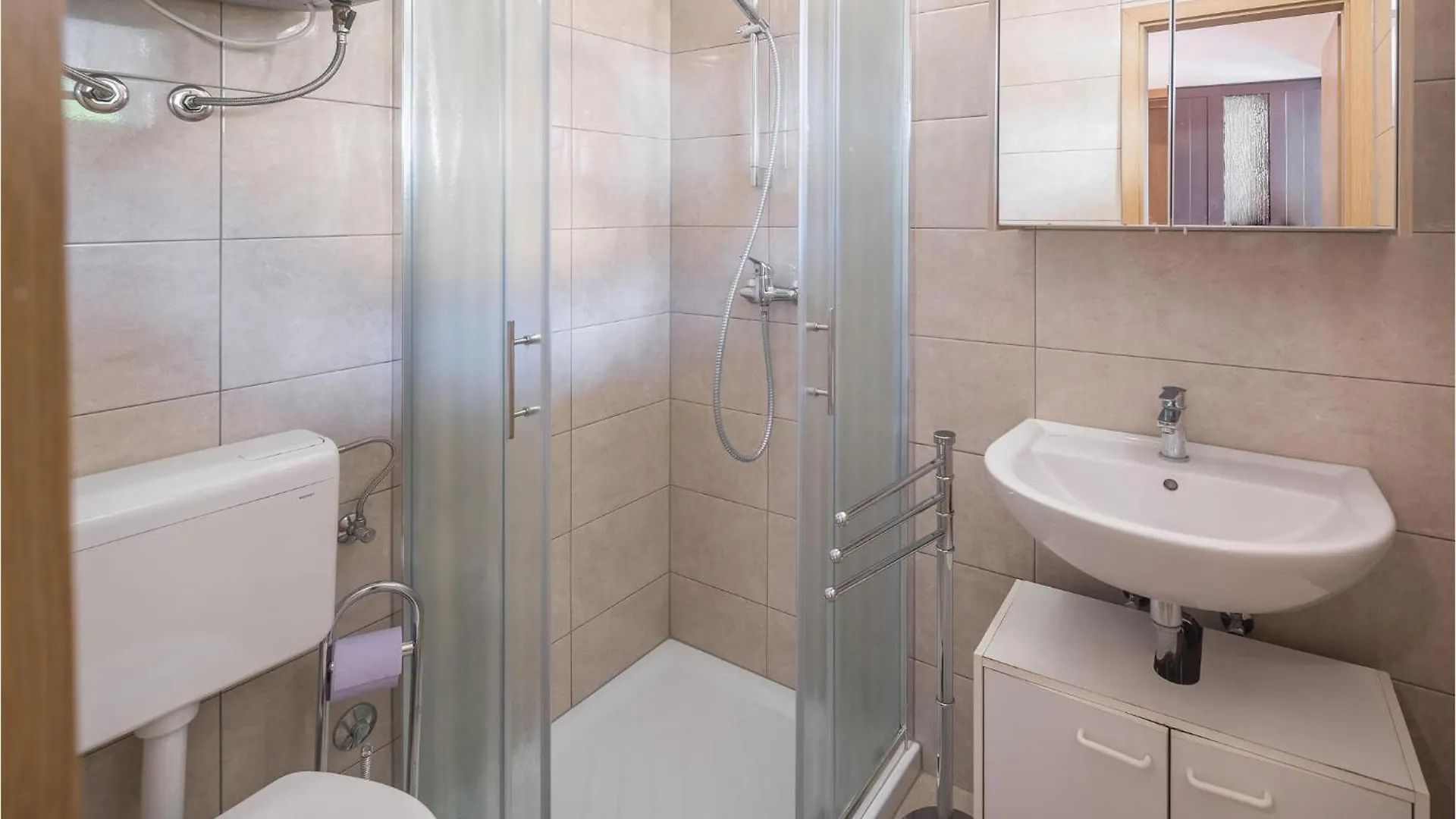 2 Bedroom Amazing Apartment In Porec